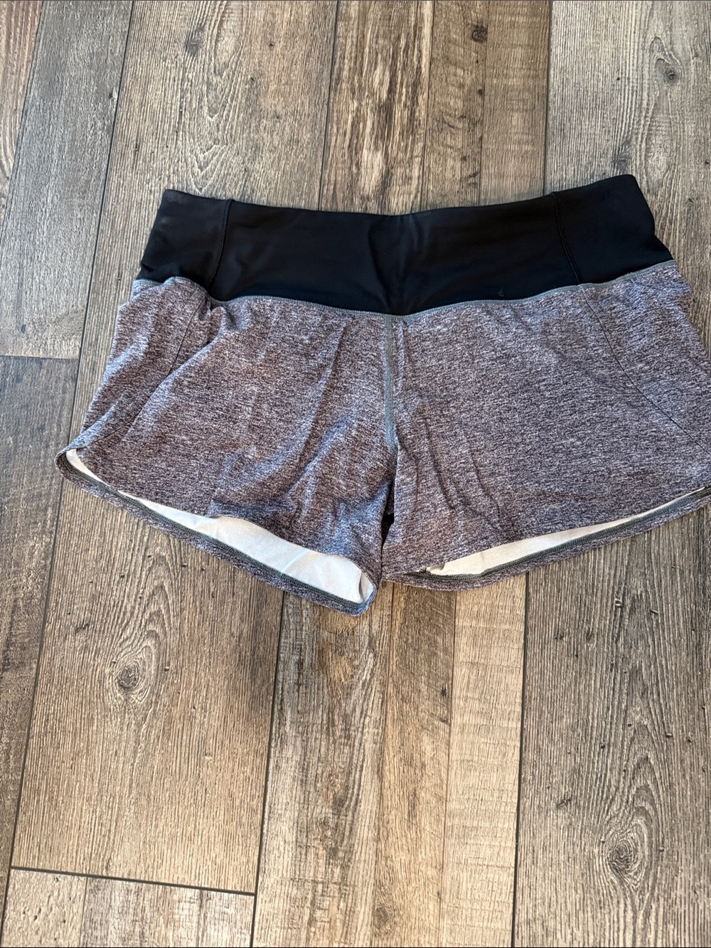 lululemon athletica Black Waist Heather Gray Women’s Athletic Shorts